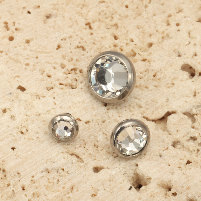 1個 ASTM F136 チタン製 ベゼルエンド フラットド - Dermal Anchor Top のレビューと価格